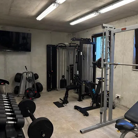 Daire Lukas 4- Icici- Pool, Gym, Near *